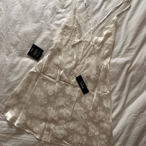 Lulu's Aliona Chemise Slip NWT - Picture 2 of 6
